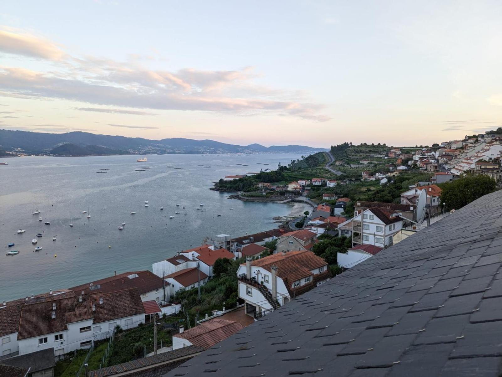Atico Con Vistas En Raxo Appartement Buitenkant foto
